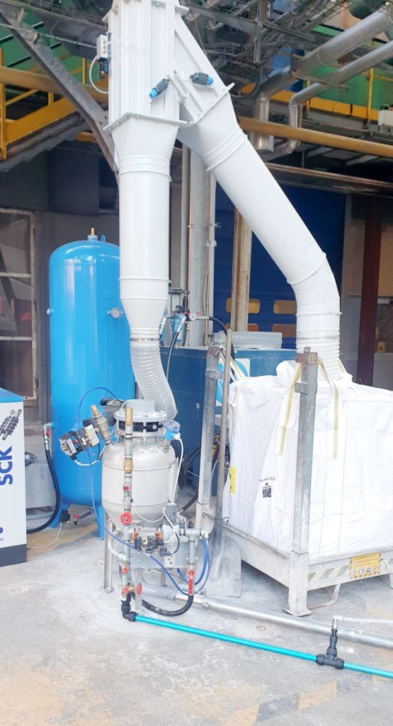 , Pneumatic conveying of powdered additive for glass bottle production, Apply Italia